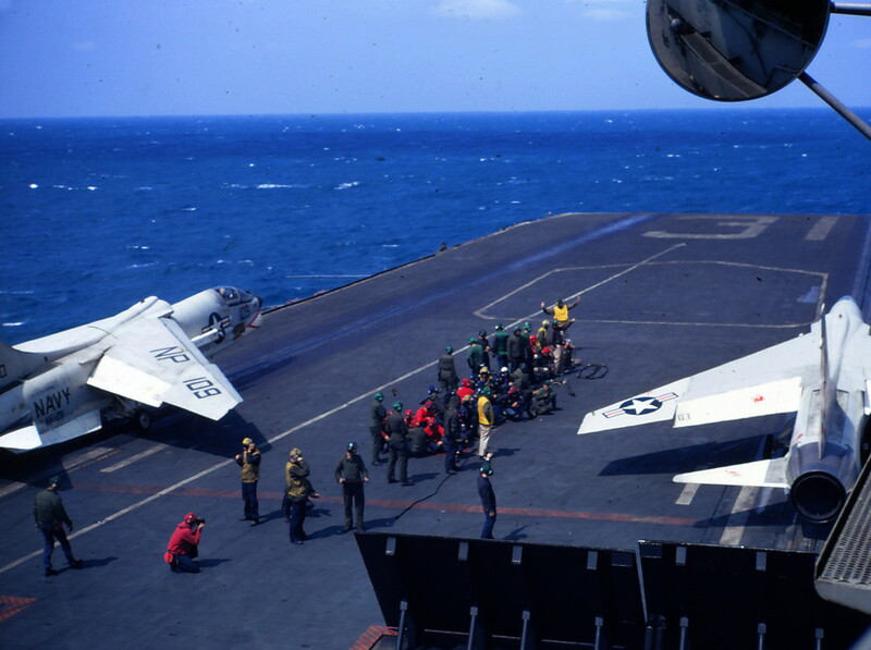 USS Bon Homme Richard (CVA-31) - N438D.jpg :: USS Bon Homme Richard (CVA-31), Aircraft Carrier Attack, Vietnam War - US NAVY PHOTO: Two F-8E Crusaders from VF-211 \