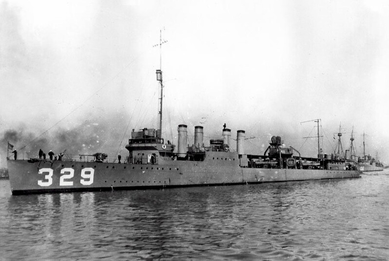 USS Bruce (DD-329) - N4025A.jpg :: USS Bruce (DD-329), Destroyer, Post-WW I - US NAVY PHOTO:  USS Bruce (DD-329) at San Diego, California, circa the early 1920s. Photographed by the Pier Studio, San Diego. 