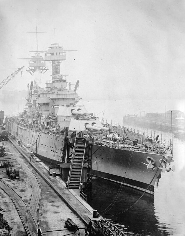USS Colorado (BB-45) - N3157F.jpg :: USS Colorado (BB-45), Battleship, Post-WW-I - US NAVY PHOTO: USS Colorado (BB-45) under construction in Camden N.J., 1921.
