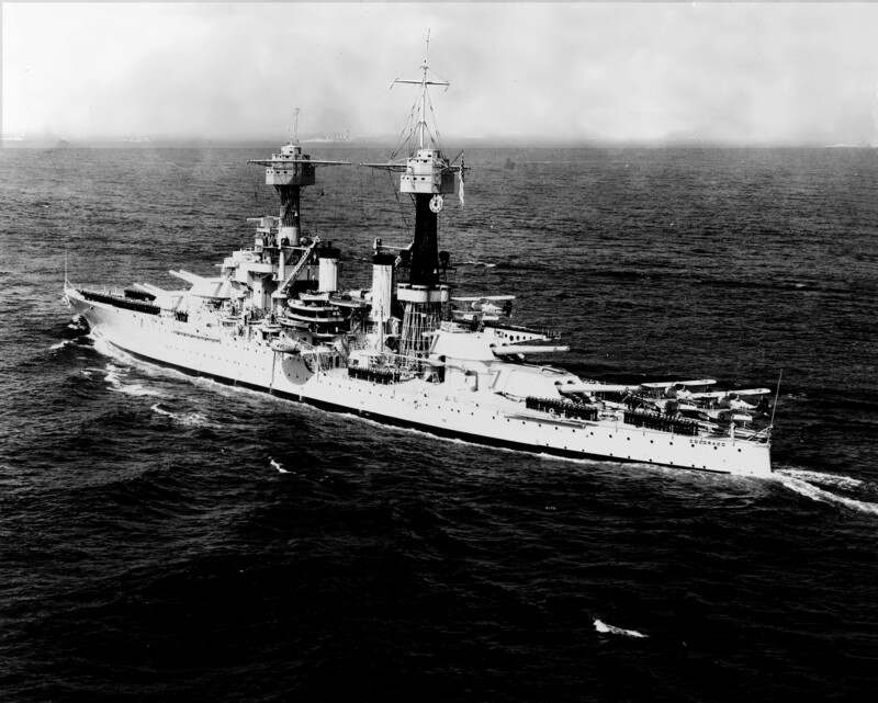 USS Colorado (BB-45) - N3160D.jpg :: USS Colorado (BB-45), Battleship, WW II - US NAVY PHOTO: Sharp, detailed photo of the Colorado (BB-45), possibly with three Loening OL-6 (2 seat amphibious biplanes) used as scout planes on her turret catapults, circa 1930s.