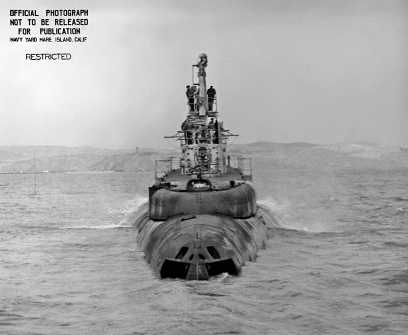 USS Hake (SS-256) - N9477B.jpg :: USS Hake (SS-256), Submarine, Attack, WW II - US NAVY PHOTO: Stern view of USS Hake (SS-256) off Mare Island on 29 May 1945.
