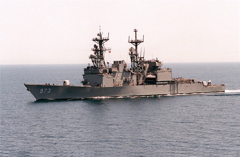 USS John Young (DD-973) - N8371G.jpg :: USS John Young (DD-973), Destroyer, Post-Vietnam War - US NAVY PHOTO: The Spruance-class destroyer, USS John Young (DD 973), underway in the Persian Gulf in support of the Southwest Asia build-up. U.S. Navy photo by: PH2 (AW) Gloria J. Barry.