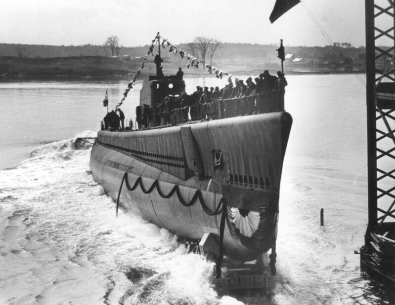 USS Kingfish (SS-234) - N9376E.jpg :: USS Kingfish (SS-234), Submarine - Attack-Fleet, WW II - US NAVY PHOTO:  The crew of the USS Kingfish (SS-234) line the rails as she slides down the launching ways at Portsmouth Navy Yard, Portsmouth, NH; at 12:40 PM on 2 Mar 1942.