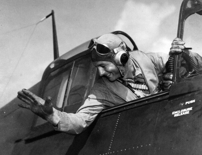 USS Langley (CVL-27) - N623F.jpg :: USS Langley (CVL-27), Light Aircraft Carrier, WW II - US NAVY PHOTO: Commander Edward C. Outlaw, USN, in his F6F-3 Hellcat, after he recovered aboard USS Langley (CVL-27) following his shooting down of five Japanese enemy planes over Truk, 29 Apr 1944.