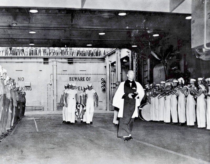 USS Langley (CVL-27) - N624L.jpg :: USS Langley (CVL-27), Light Aircraft Carrier, WW II - US NAVY PHOTO: Commander L.A. Schearer (Chaplain Corps) conducts a burial at sea aboard USS Langley (CVL-27), 21 Feb 1945.