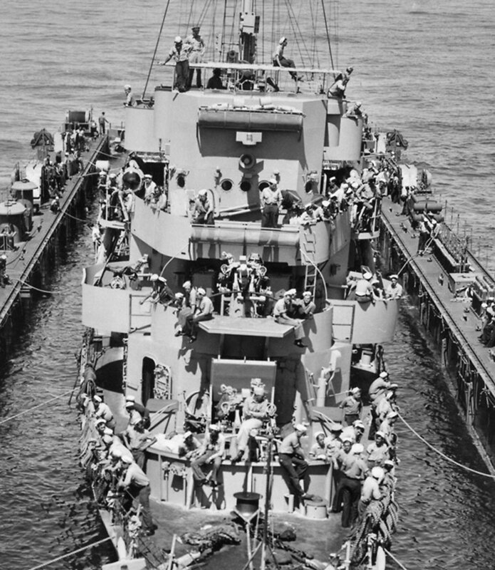 USS Loeser (DE-680) - N12525E.jpg :: USS Loeser (DE-680), Destroyer Escort, WW II - US NAVY PHOTO: The crew of USS Loeser (DE-680) watching an underway drydocking in USS ARD21 with tedious interest, while missing a liberty afternoon in Honolulu, 26 Apr 1945.