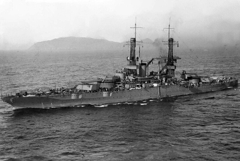 USS Mississippi (BB-41) - N3116J.jpg :: USS Mississippi (BB-41), Battleship, Post-WW I - US NAVY PHOTO: USS Mississippi (BB-41) underway off San Pedro, California, in 1921. The Wickes-class destroyer Aaron Ward (DD-132) is visible in the background.