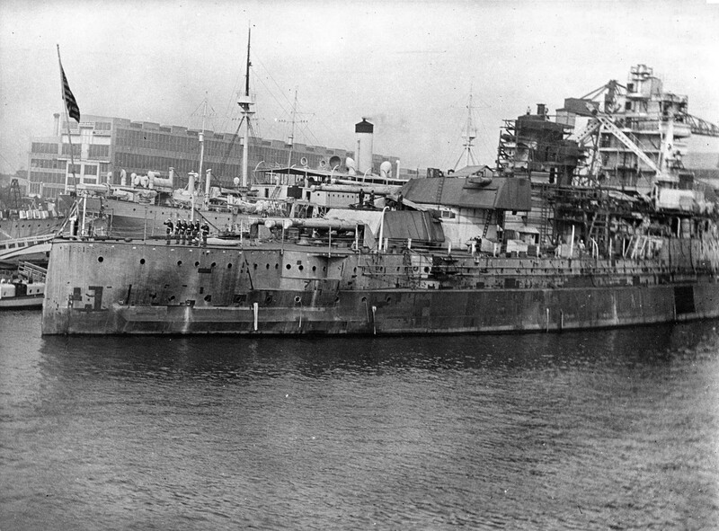 USS Mississippi (BB-41) - N3117H.jpg :: USS Mississippi (BB-41), Battleship, Post-WW I - US NAVY PHOTO: USS Mississippi (BB-41) at Norfolk Navy Yard, Portsmouth, VA., 12 May 1933. Marine Guard salutes the flag.