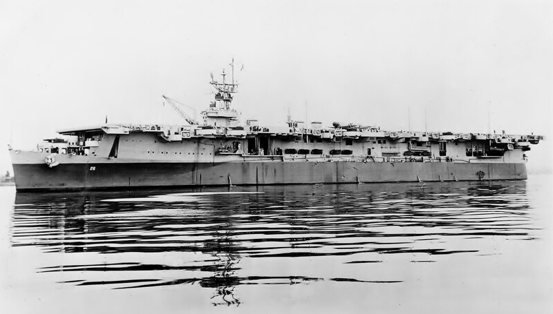 USS Monterey (CVL-26) - N611H.jpg :: USS Monterey (CVL-26), Light Aircraft Carrier, WW II - US NAVY PHOTO: Undated port broadside view of USS Monterey (CV-26) as completed. The ship carries Measure 22 camouflage scheme.