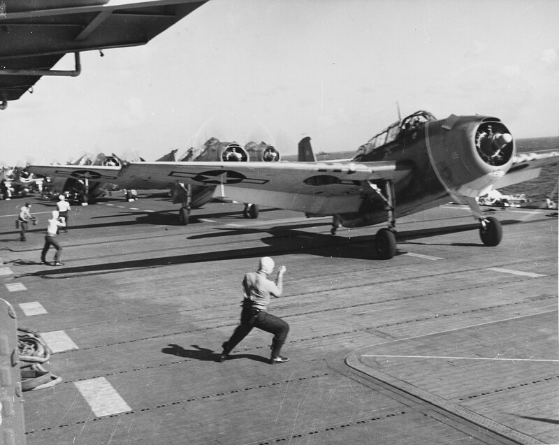 USS Monterey (CVL-26) - N612M.jpg :: USS Monterey (CVL-26), Light Aircraft Carrier, WW II - US NAVY PHOTO: Marianas Operation, Jun 1944 - TBM Avenger bombers prepare to take off from USS Monterey (CVL-26) to attack targets on Tinian.
