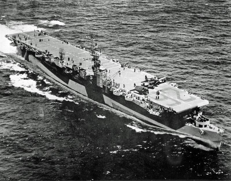 USS Monterey (CVL-26) - N613L.jpg :: USS Monterey (CVL-26), Light Aircraft Carrier, WW II - US NAVY PHOTO: USS Monterey (CVL-26) underway, location and date unknown (since she is painted in Measure 33, Design 3D camouflage, this photo must have been taken in the second half of 1944.