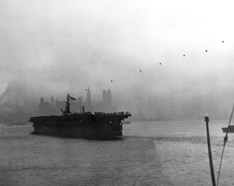 USS Monterey (CVL-26) - N614C.jpg :: USS Monterey (CVL-26), Light Aircraft Carrier, Post-WW II - US NAVY PHOTO: USS Monterey (CVL-26) on her way to the States with her victory homeward bound pennant. Photographed 2 Oct 1945.
