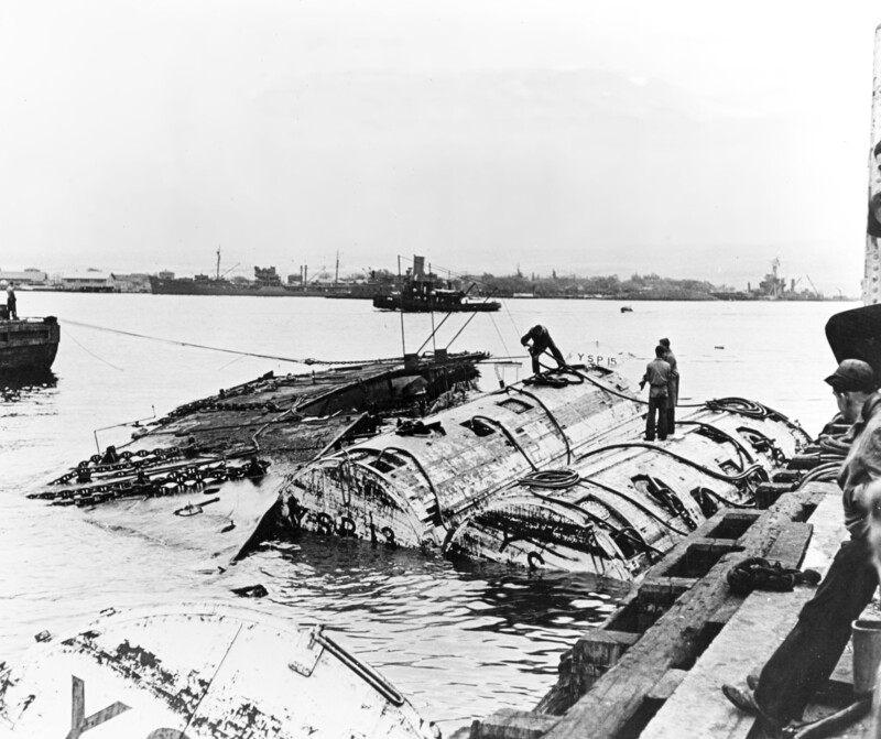 USS Oglala (CM-4) - N20280.jpg :: USS Oglala (CM-4), Repair Ship Internal Combust ION Engines, WW II - US NAVY PHOTO: Hull of the capsized USS Oglala (CM-4) before she was salvaged. The USS Oglala capsized after being hit in the Japanese raid of Dec 7, 1941, Pearl Harbor,

