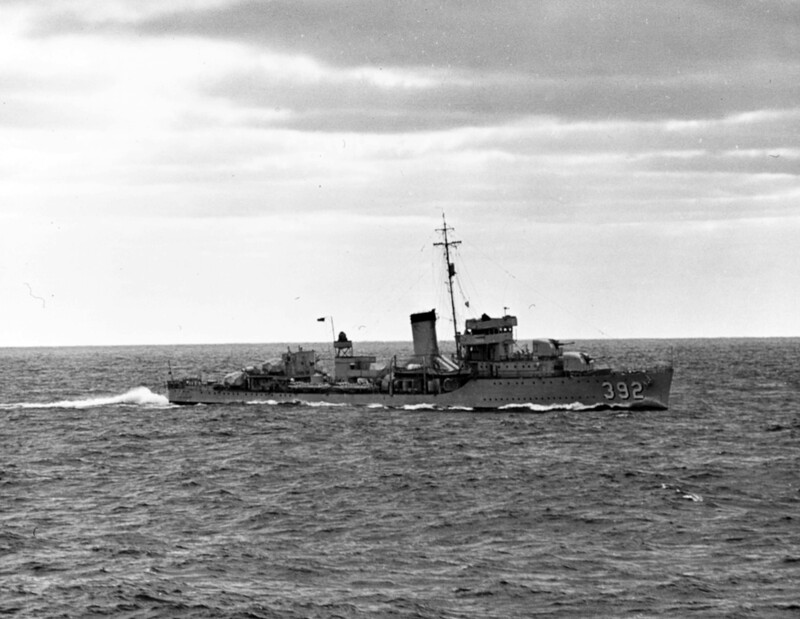 USS Patterson (DD-392) - N4362L.jpg :: USS Patterson (DD-392), Destroyer, Post-WW I - US NAVY PHOTO: USS Patterson (DD-392) at sea, 20 May 1938. Note that her main gun director has been temporarily removed from atop her pilothouse.