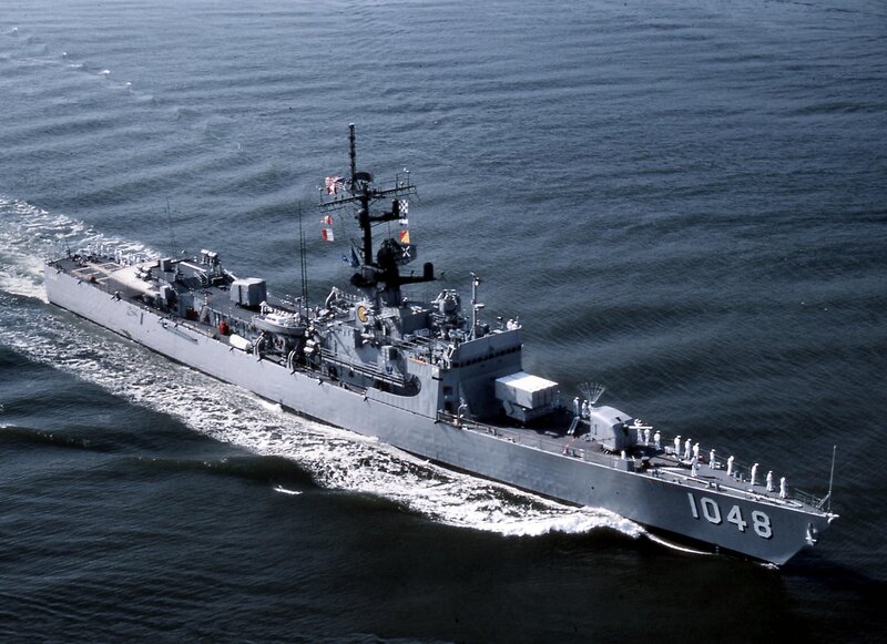 USS Sample (FF-1048) - N27023C.jpg :: USS Sample (FF-1048), Frigate, Post-Vietnam War - US NAVY PHOTO: 1987: off Vancouver, B.C. - USS Sample (FF-1048) inbound for a port visit to Vancouver, British Columbia.