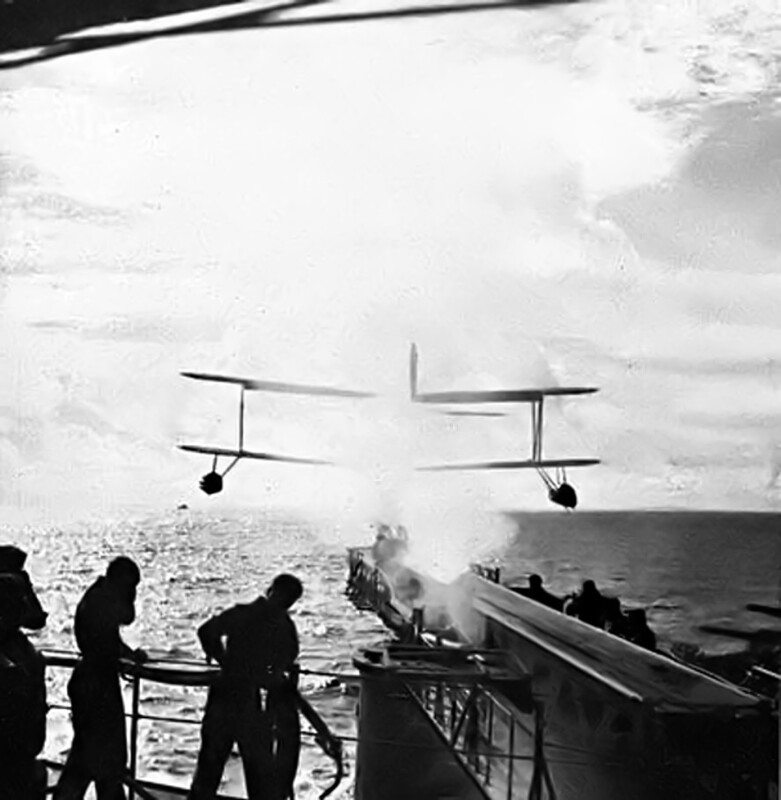 USS San Francisco (CA-38) - N1805D.jpg :: USS San Francisco (CA-38), Heavy Cruiser, WW II - US NAVY PHOTO: USS San Francisco (CA-38) launches a Curtiss SOC Seagull floatplane, circa 1944-1945.