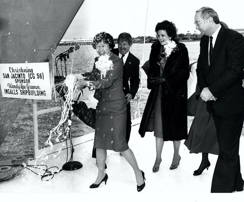 USS San Jacinto (CG-56) - N25924C.jpg :: USS San Jacinto (CG-56),Guided Missile Cruiser, Iraq War - US NAVY PHOTO: Christening of the USS San Jacinto (CG 56) by Mrs. Wendy Gramm, wife of Senator Phil Gramm of Texas.