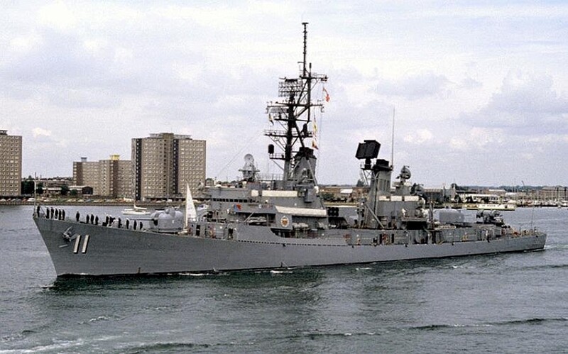 USS Sellers (DDG-11) - N25948E.jpg :: USS Sellers (DDG-11), Guided Missile Cruiser, Post-Vietnam War - US NAVY PHOTO: USS Sellers (DDG-11) Portsmouth, England, 1985.
