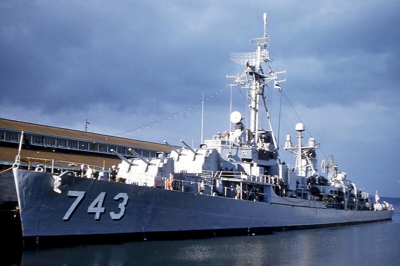 USS Southerland (DD-743) - N7111J.jpg :: USS Southerland (DD-743), Destroyer, WW II - US NAVY PHOTO: USS Southerland (DD-743), undated, location unknown.
