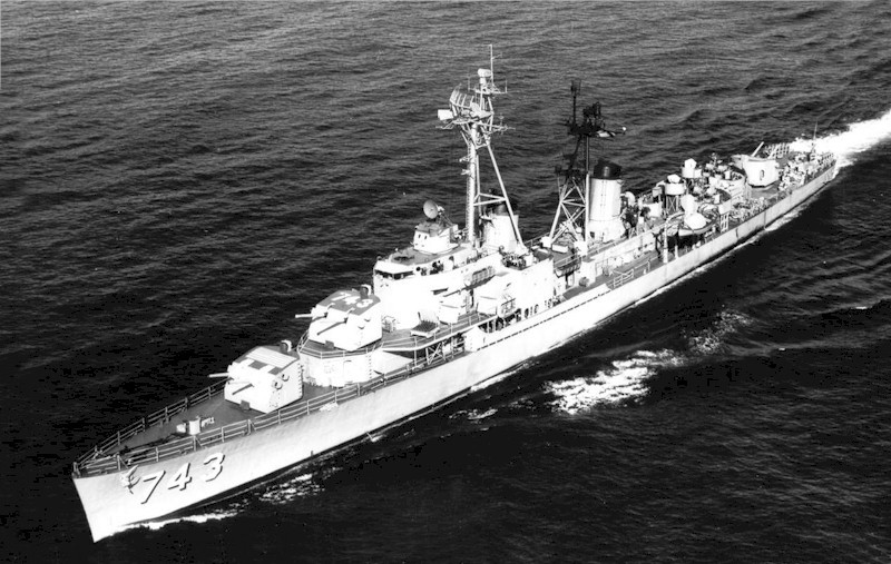USS Southerland (DD-743) - N7112A.jpg :: USS Southerland (DD-743), Destroyer, Korean War - US NAVY PHOTO: USS Southerland (DDR-743), San Diego, CA, 1951.
