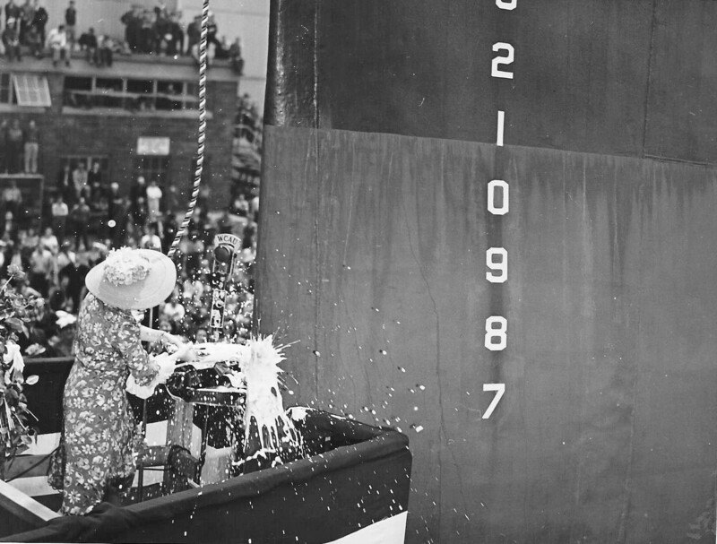 USS Terror (CM-5) - N12899D.jpg :: USS Terror (CM-5), Cargo Ship-Minelayer, WW II - US NAVY PHOTO: Christening of the USS Terror (CM-5) by Mrs. Ralph Bard, wife of the Assistant Secretary of the Navy.