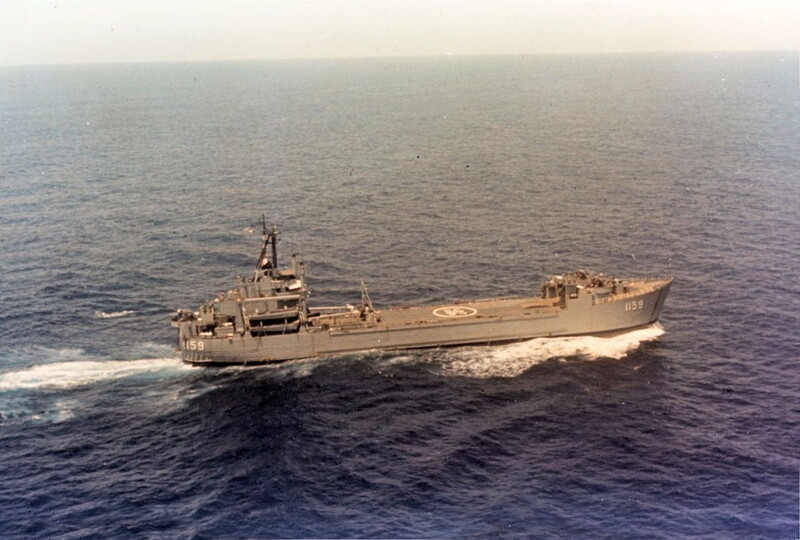 USS Tom Green County (LST-1159) - N26963H.jpg :: USS Tom Green County (LST-1159), Landing Ship, Tank, Vietnam War - US NAVY PHOTO: USS Tom Green County (LST-1159) underway during the 1970s, location unknown.