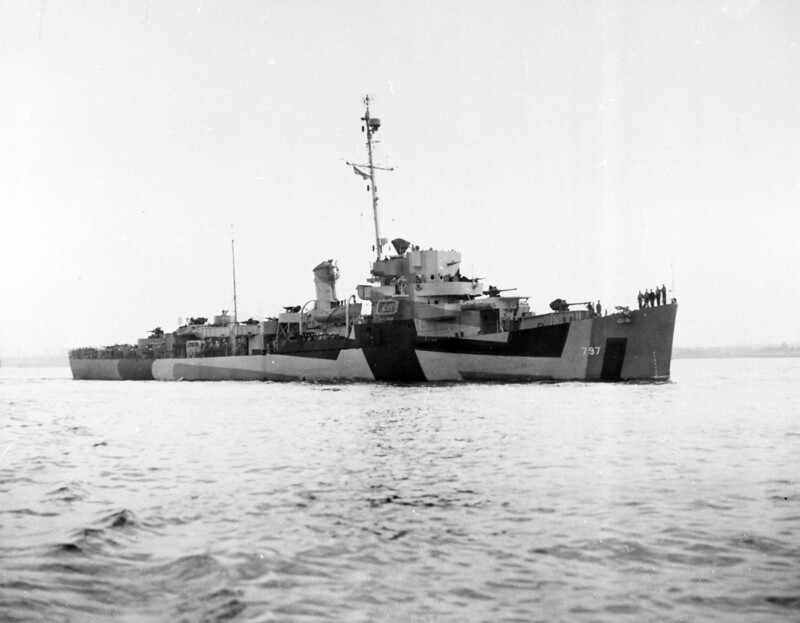 USS Weeden (DE-797) - N12883.jpg :: USS Weeden (DE-797), Destroyer Escort, WW II - US NAVY PHOTO: USS Weeden (DE-797) aerial 3/4 port bow underway, 16 May 1955.