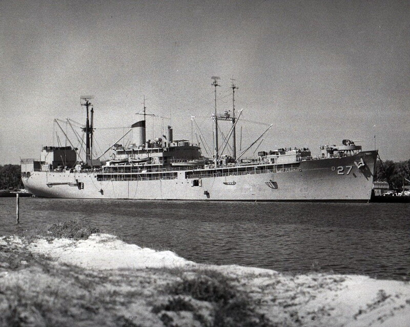 USS Yellowstone (AD-27) - N15472H.jpg :: USS Yellowstone (AD-27), Destroyer Tender, Post-WW II - US NAVY PHOTO: USS Yellowstone (AD-27) moored at Naval Station Mayport, FL., date unknown.