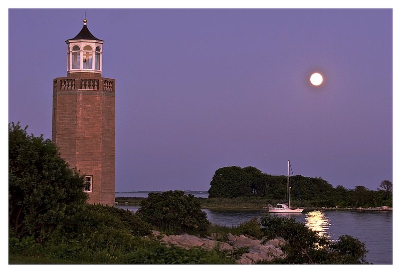 Avery Point Light.jpg :: Groton - The lighthouse at Avery Point is illuminated by a full moon.