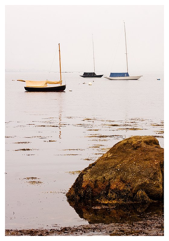 Masons-Island-Three-Boats-in-the-Mist.jpg