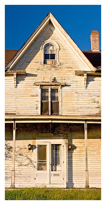 Sunset-on-a-Farmhouse.jpg