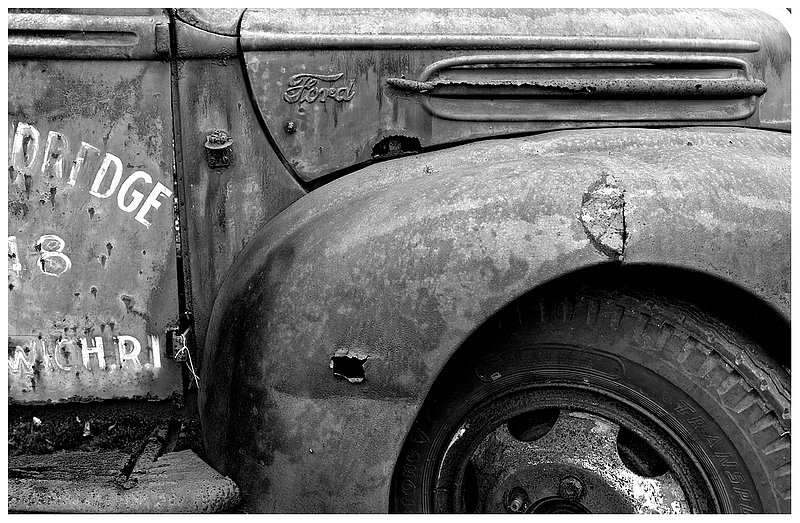 rusted-Ford-truck.jpg