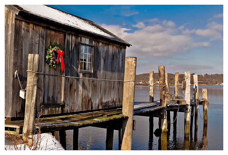 shack-Mystic-Seaport.jpg :: Mystic Seaport - Christmas decorations on the clam shack.