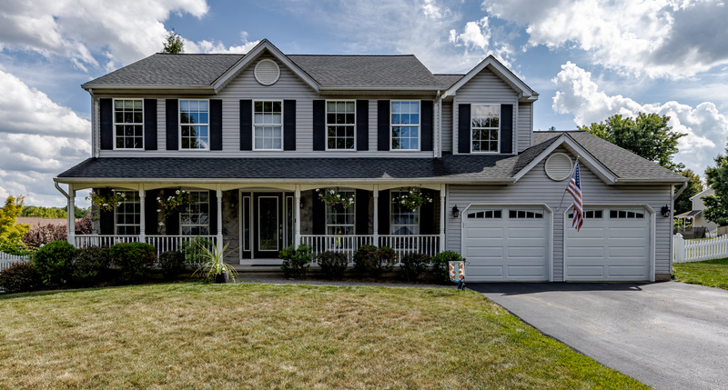 1019 Riverwalk Dr-8.jpg