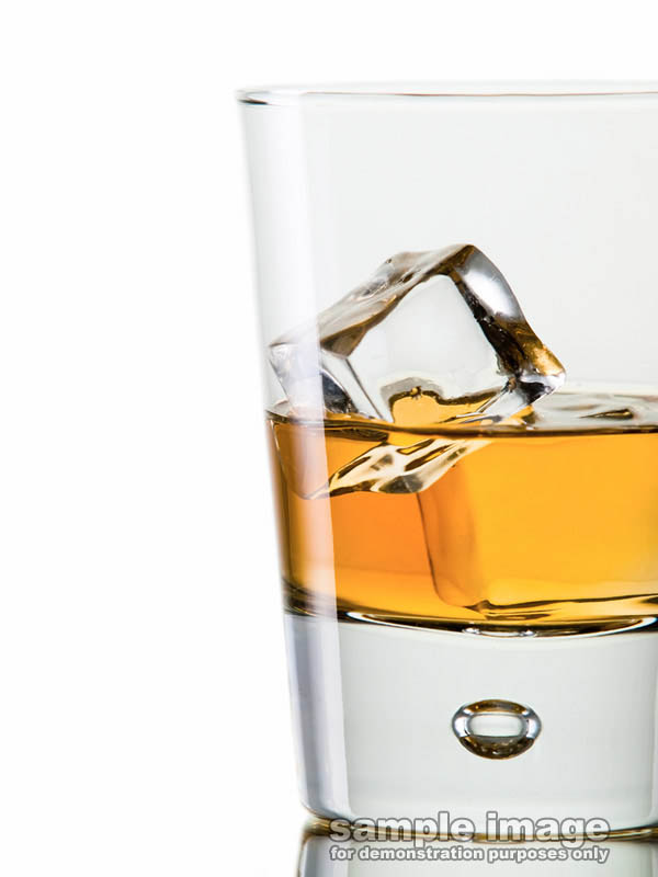drinks-sp-010.jpg :: glass of alcohol