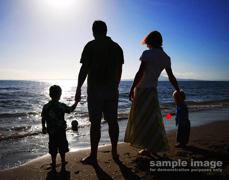 sillouettes-sp-002.jpg :: silouettes of a family