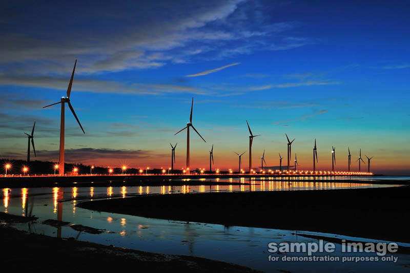 windmills-sp-006.jpg :: Windmills with brilliant skiy