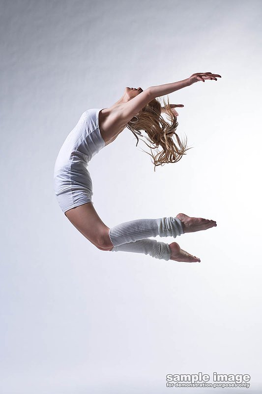 dance-bp-004.jpg :: model doing modern dance