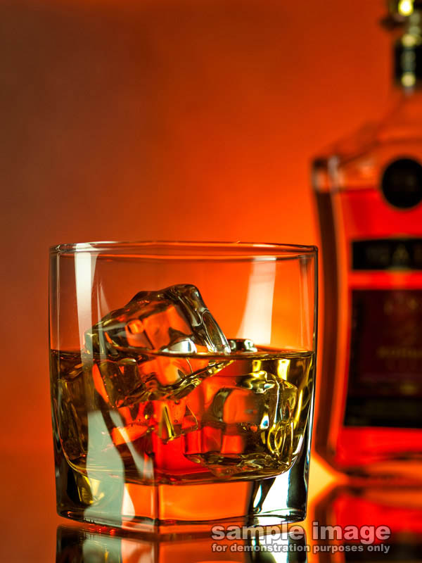 drinks-sp-011.jpg :: glass of alcohol