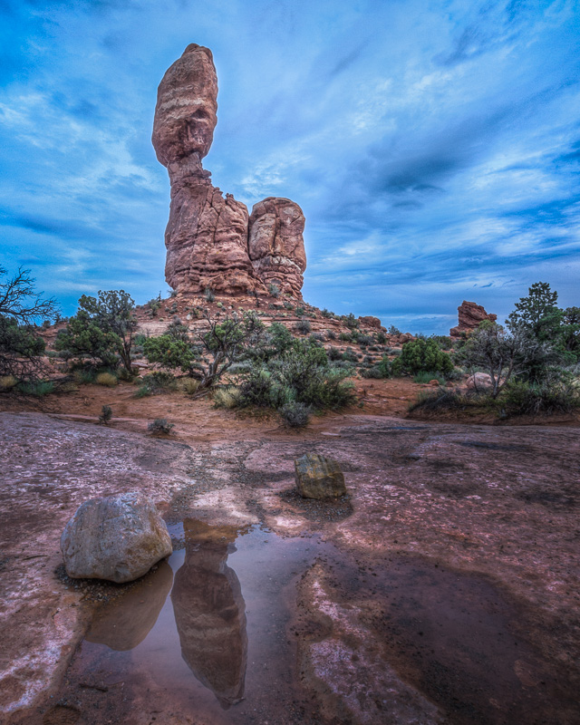 TSJ_20130908_0778_79_80_1(1).jpg :: Balancing Rock: Arches National Park