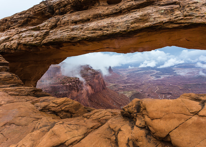 TSJ_20130909_0811-2(1).jpg :: Mesa Arch in the Fog- Canyonland