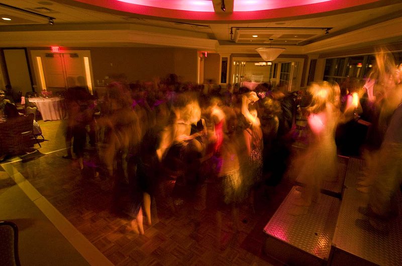 411_1080244.jpg