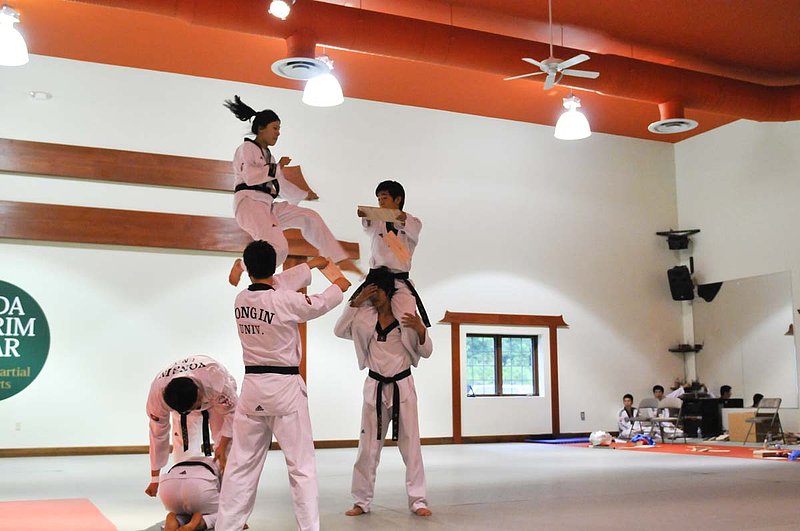 Yongin Univ Demo_0794821.jpg :: Tae Kwon Do Demonstration