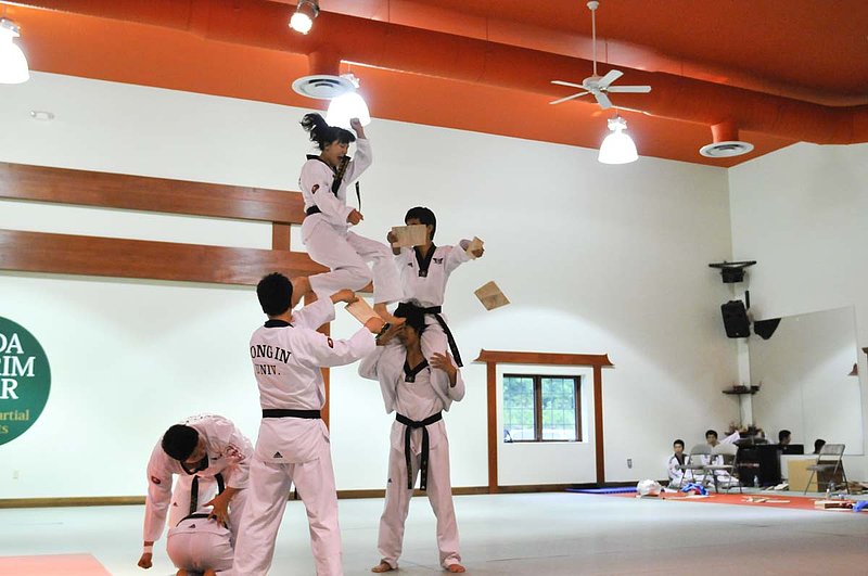 Yongin Univ Demo_0794822.jpg :: Tae Kwon Do Demonstration