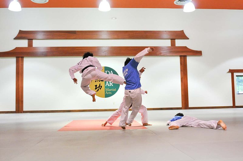 Yongin Univ Demo_0794993.jpg :: Tae Kwon Do Demonstration