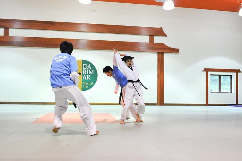 Yongin Univ Demo_0795004.jpg :: Tae Kwon Do Demonstration