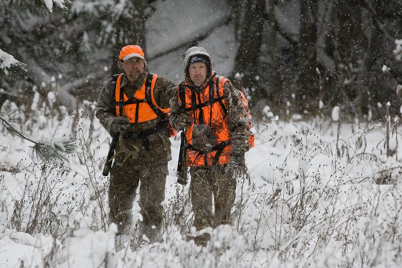 ©TC-Rifle Hunter in Snow-D089999-00272.jpg