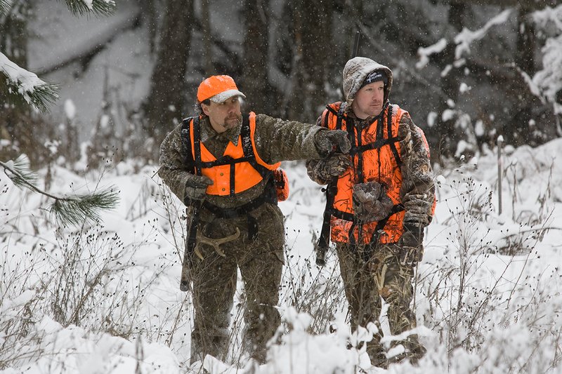 ©TC-Rifle Hunter in Snow-D089999-00276.jpg