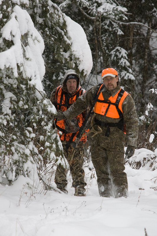 ©TC-Rifle Hunter in Snow-D089999-00284.jpg