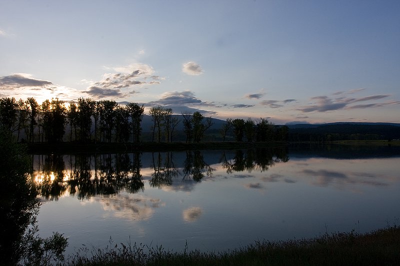 TC-Idaho Scenic-D50010-00183.jpg :: Kootenai River in North Idaho bordering The Nature Conservancy Ball Creek Ranch Preserve